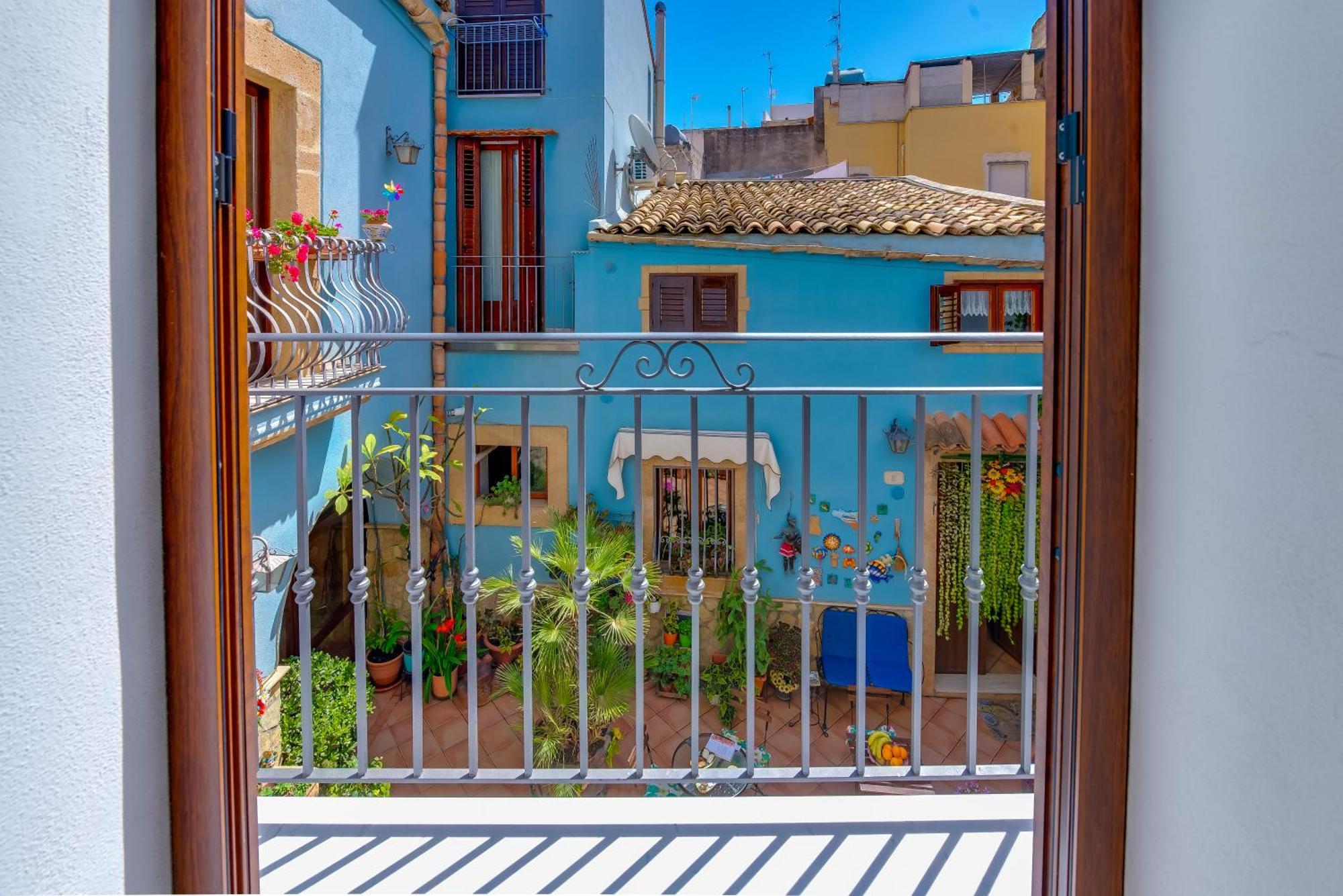 La Finestra Sul Cortile B&B Sciacca Exterior foto