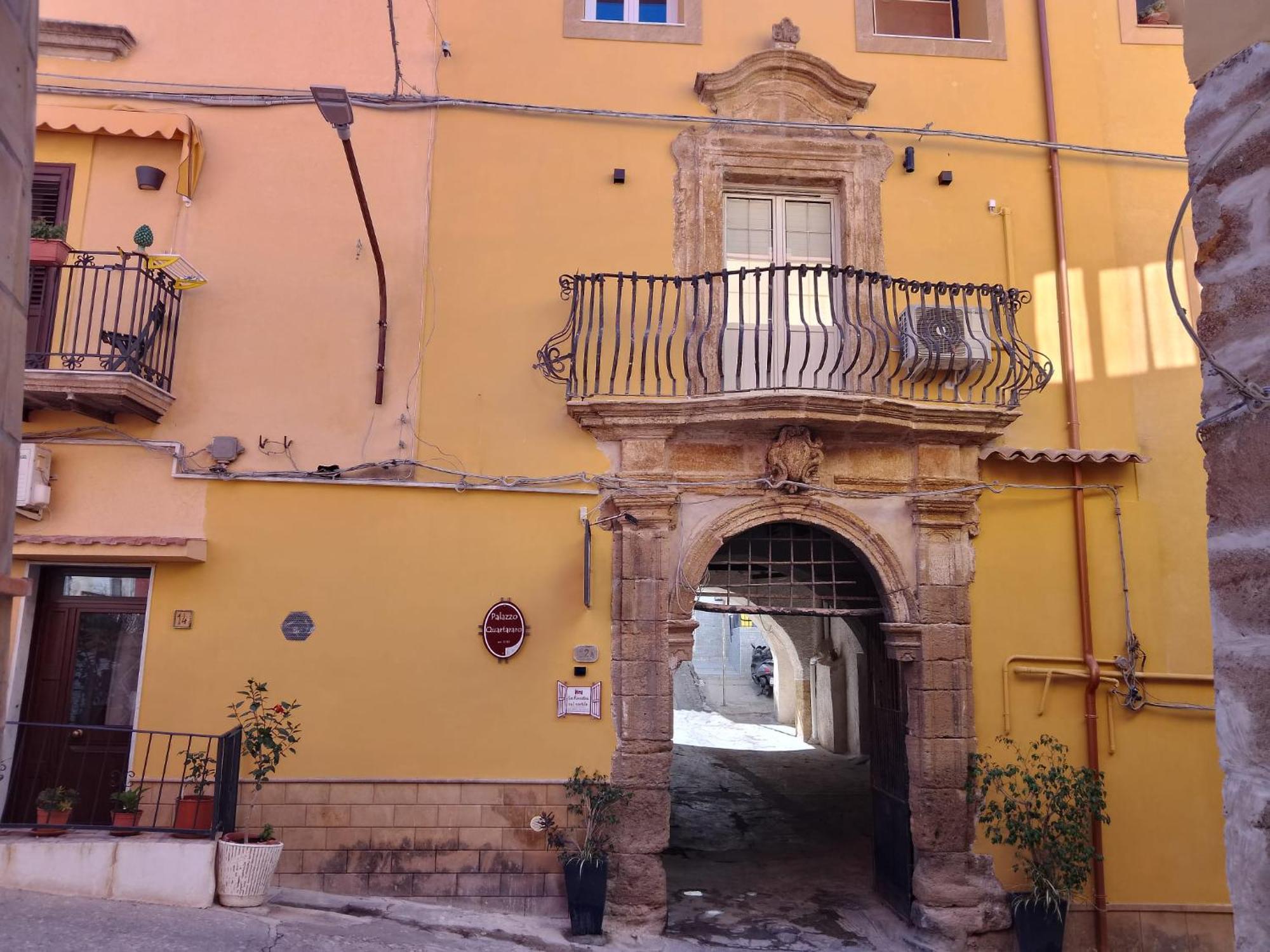 La Finestra Sul Cortile B&B Sciacca Exterior foto